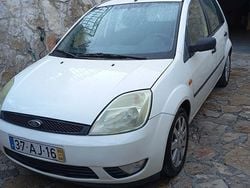 Usado 2005 Ford Fiesta Citadino | € 2.050 (Bom preço)