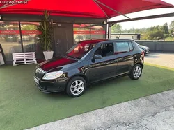 Preto Usado 2014 Skoda Fabia | € 7.950