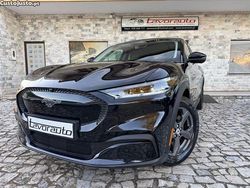 Preto Usado 2021 Ford Mustang Mach-E Premium SUV | € 28.990 (Preço elevado)