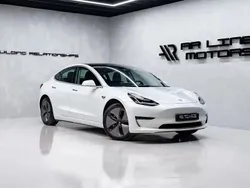 Branco Usado 2020 Tesla Model 3 Sedan | € 29.950 (Preço justo)