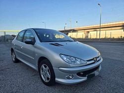 Cinzento Usado 2005 Peugeot 206 | € 4.500 (Preço elevado)