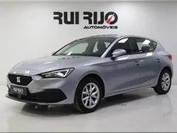 Cinza Usado 2022 Seat Leon Style | € 17.900 (Preço justo)