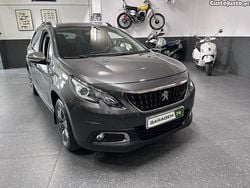 Cinza Usado 2018 Peugeot 2008 Allure SUV | € 13.500 (Preço justo)