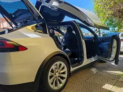 Usado 2017 Tesla Model X Long Range SUV | € 39.000 (Caro)