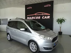 Cinza Usado 2016 Ford Courier Titanium Monovolume | € 14.400