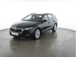 Preto metalizado Usado 2022 Skoda Octavia Style Carrinha | € 25.790 (Preço justo)