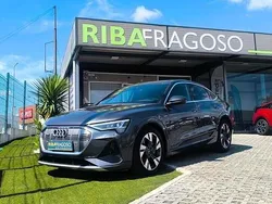 Cinzento Usado 2022 Audi e-tron SUV | € 45.750 (Preço elevado)