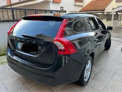 Preto Usado 2016 Volvo V60 Carrinha | € 12.500 (Bom preço)