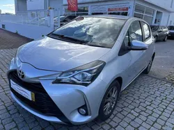 Cinza Usado 2017 Toyota Yaris Style | € 12.250 (Preço justo)