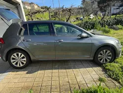 Cinzento Usado 2018 VW Golf VII Citadino | € 17.000 (Bom preço)