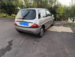 Usado 2000 Lancia Ypsilon Citadino | € 1.100