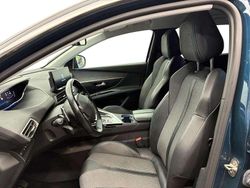 Azul Usado 2021 Peugeot 5008 Allure Monovolume | € 26.900 (Preço justo)