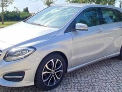 Prateado Usado 2017 Mercedes B180 Style Monovolume | € 18.900 (Preço justo)
