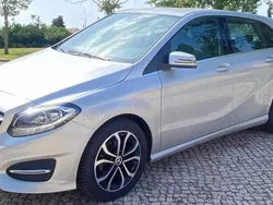 Prateado Usado 2017 Mercedes B180 Style Monovolume | € 18.900 (Bom preço)