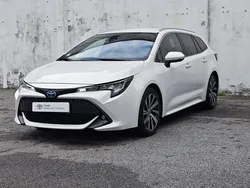 Branco (pintura metalizada especial) Usado 2021 Toyota Corolla Comfort Sedan | € 26.250 (Preço elevado)