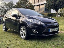 Usado 2008 Ford Fiesta Sedan | € 4.500