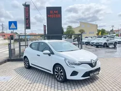 Branco Usado 2021 Renault Clio V Collection | € 13.500 (Preço justo)