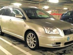 Usado 2003 Toyota Avensis Sedan | € 2.300 (Preço justo)