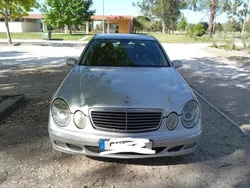 Cinzento Usado 2003 Mercedes 220 | € 5.500