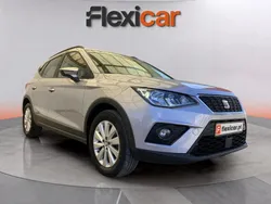 Cinza Usado 2020 Seat Arona Style SUV | € 16.890 (Preço justo)
