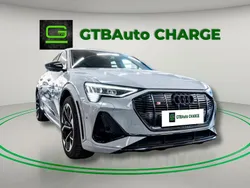 Cinzento Usado 2022 Audi e-tron Ambiente SUV | € 51.999