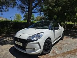 Branco pérola Usado 2017 Citroën DS3 Sport Chic Citadino | € 13.900