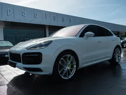 Branco Usado 2022 Porsche Cayenne SUV | € 92.500 (Bom preço)