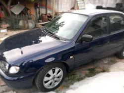 Usado 2000 Toyota Corolla Sedan | € 1.800