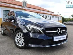 Azul Usado 2018 Mercedes A180 Style Coupé | € 18.500 (Preço justo)