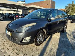 Cinzento Usado 2012 Renault Grand Scénic III Monovolume | € 6.450 (Preço justo)