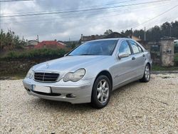 Usado 2001 Mercedes C220 Sedan | € 6.900 (Caro)