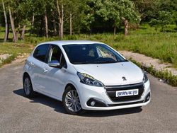 Branco Usado 2017 Peugeot 208 Citadino | € 11.900 (Preço justo)