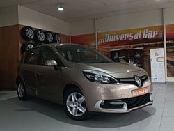 Cinzento Usado 2015 Renault Scénic III Monovolume | € 10.990