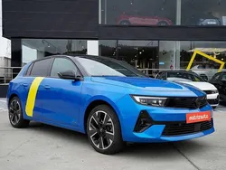 Azul Usado 2023 Opel Astra Edition | € 31.999 (Preço justo)