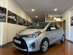 Cinza Usado 2014 Toyota Yaris Comfort | € 9.600 (Preço justo)