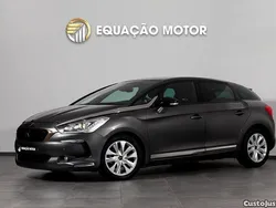 Cinza Usado 2017 DS Automobiles DS5 So Chic Citadino | € 14.900 (Bom preço)