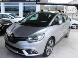 Cinzento (metalizado) Usado 2017 Renault Grand Scénic IV Intens Monovolume | € 16.900 (Preço justo)