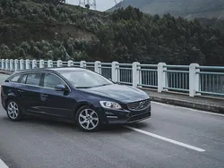 Usado 2015 Volvo V60 Carrinha | € 15.000 (Caro)