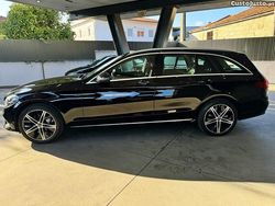 Preto Usado 2021 Mercedes C300e Avantgarde Carrinha | € 31.500 (Preço justo)
