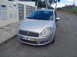 Usado 2009 Fiat Linea Sedan | € 2.750