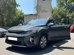 Cinzento Usado 2022 Kia Stonic SUV | € 14.800 (Bom preço)
