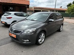 Cinza Usado 2010 Kia Ceed EX Carrinha | € 4.750 (Bom preço)