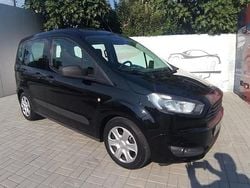Preto Usado 2018 Ford Tourneo Courier Titanium Monovolume | € 12.750 (Preço justo)