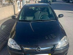 Usado 2005 Opel Corsa Sedan | € 3.000 (Caro)