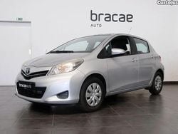 Cinza Usado 2013 Toyota Yaris Active | € 10.900 (Preço justo)