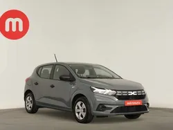 Cinzento Usado 2024 Dacia Sandero Citadino | € 16.799 (Bom preço)