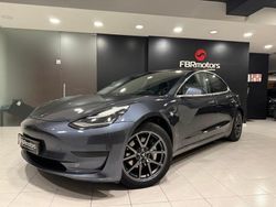Cinzento Usado 2019 Tesla Model 3 Standard Range Plus Sedan | € 24.990 (Preço justo)