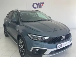 Azul Usado 2022 Fiat Tipo Cross Carrinha | € 26.900