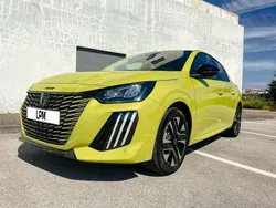 Amarelo Usado 2024 Peugeot 208 Allure Citadino | € 24.000 (Preço justo)