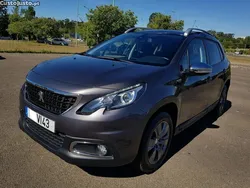 Cinza Usado 2018 Peugeot 2008 SUV | € 12.950 (Preço justo)